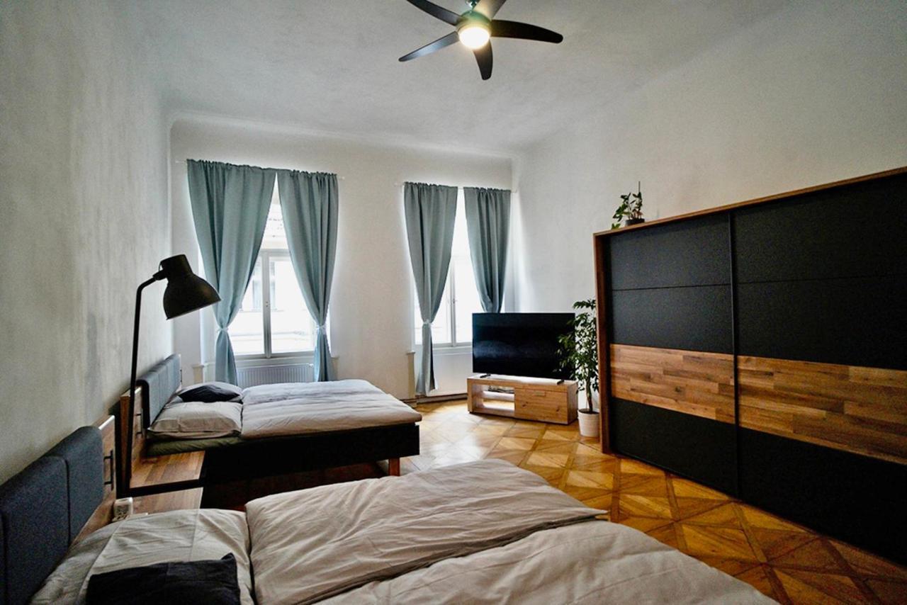 Truhlarska 4 Apartment Prague Luaran gambar
